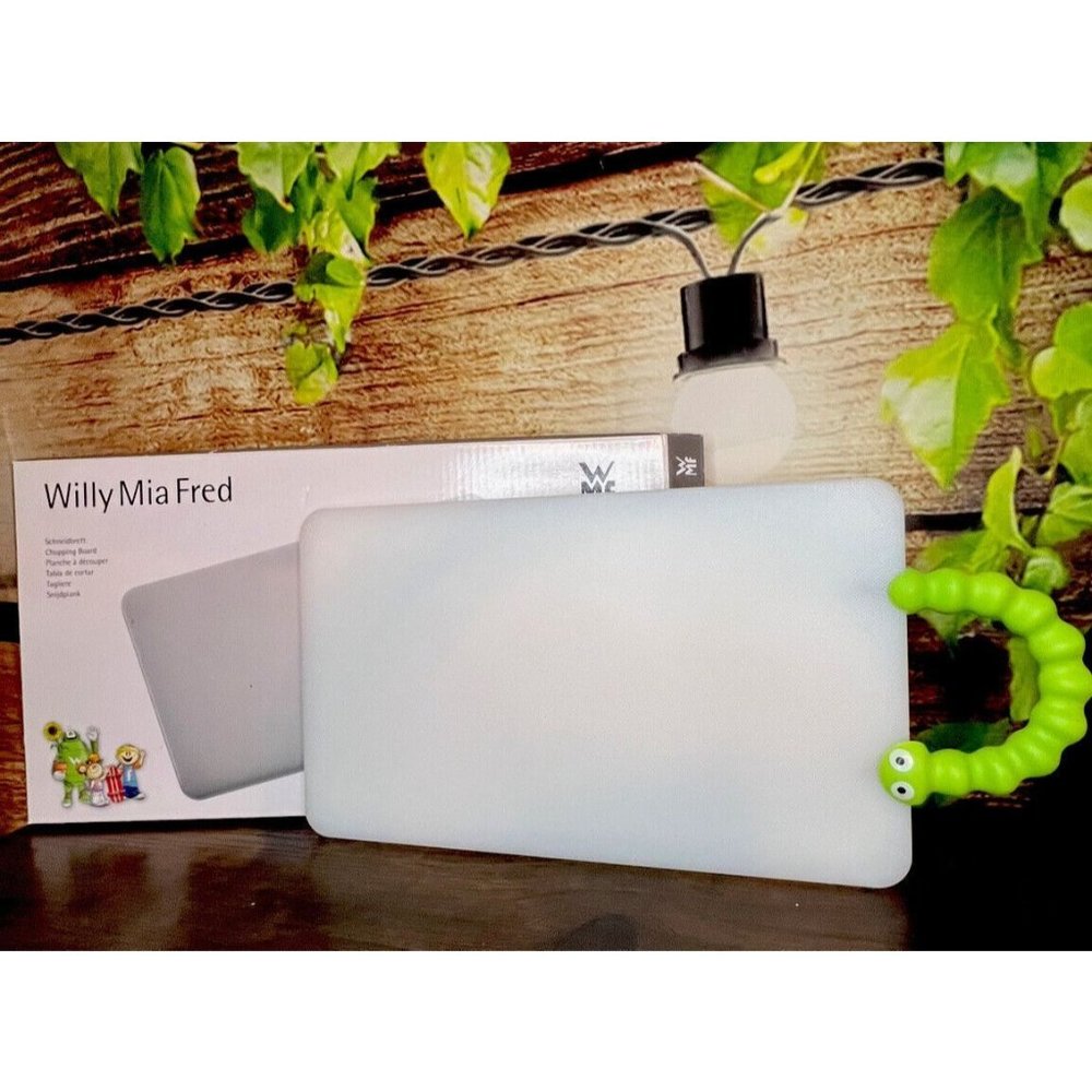 WMF Willy Mia Fred Cutting Board Schneidbrett Green Caterpillar Handle NEW Boxe